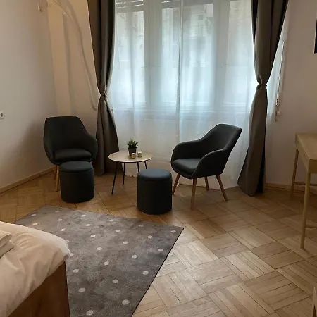 Affordable 1br In Downtown Bucarest